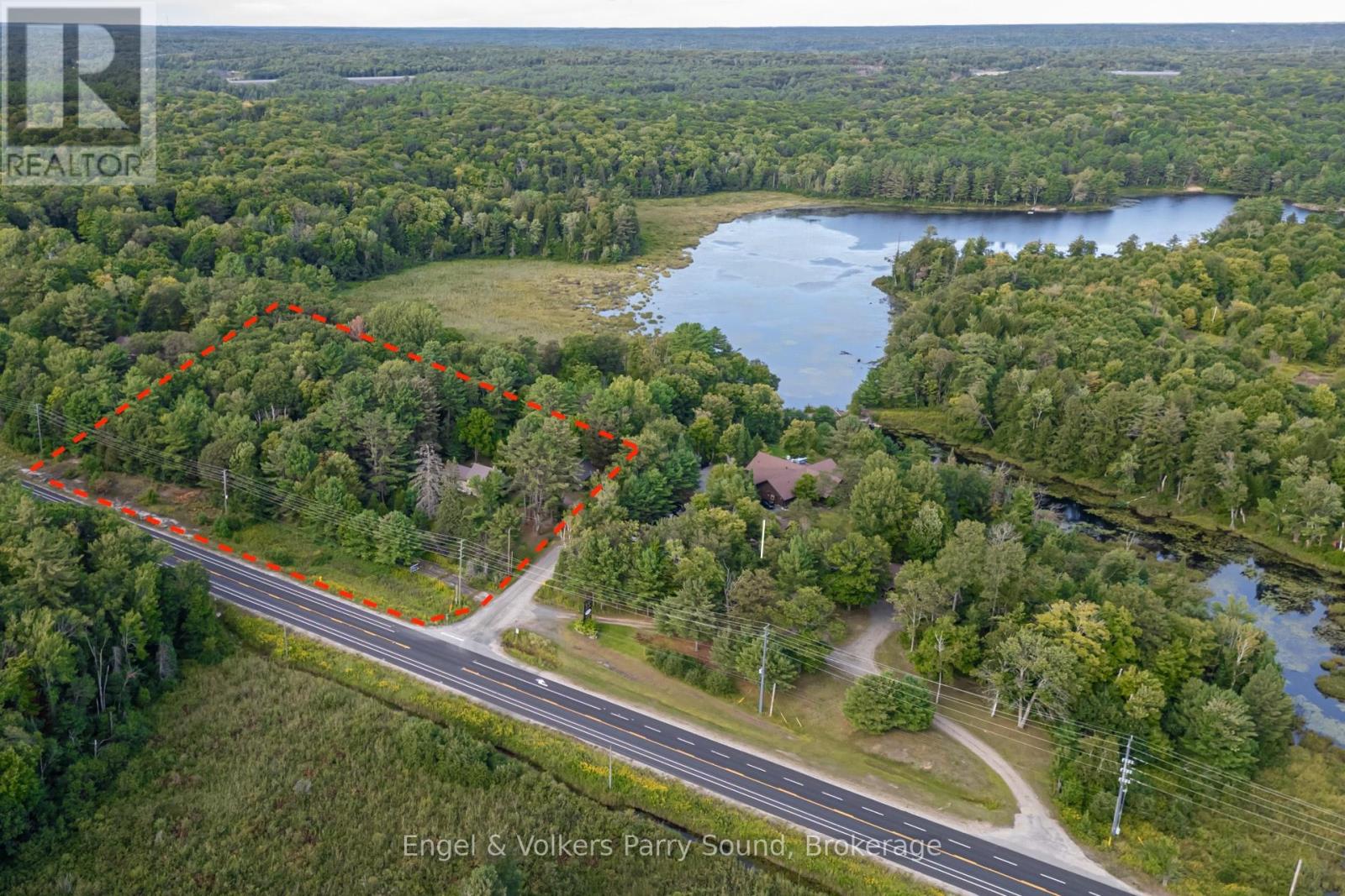 6 LITTLE BEAVER BOULEVARD