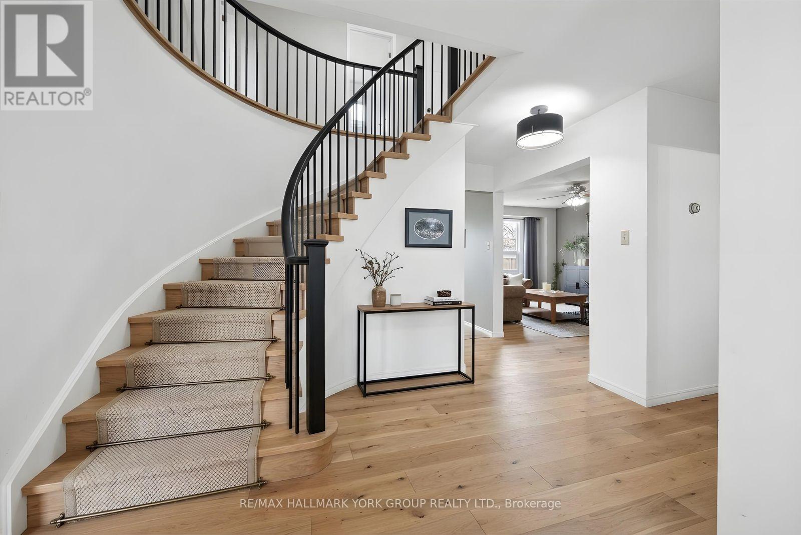 41 LAURENTIAN LANE