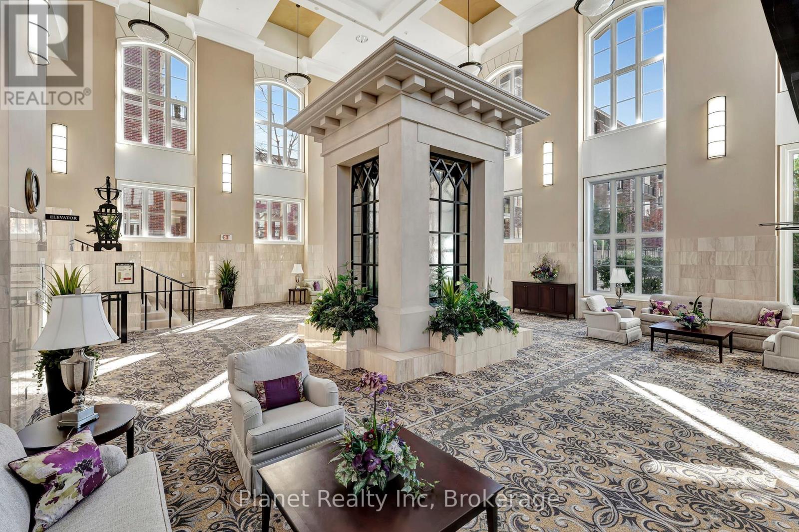 C305 - 65 BAYBERRY DRIVE