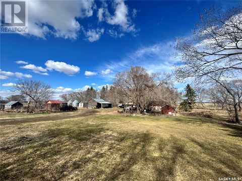Hazel Cliff Ranch Spy Hill Rm No. 152 SK S0A2A0