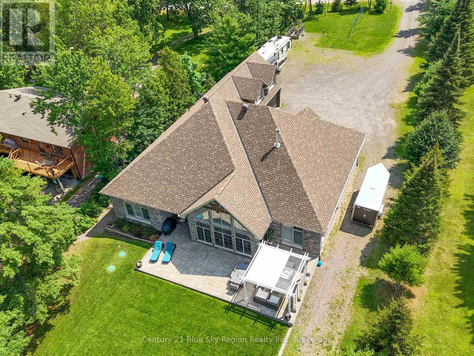 34 SUNRISE BAY DRIVE
