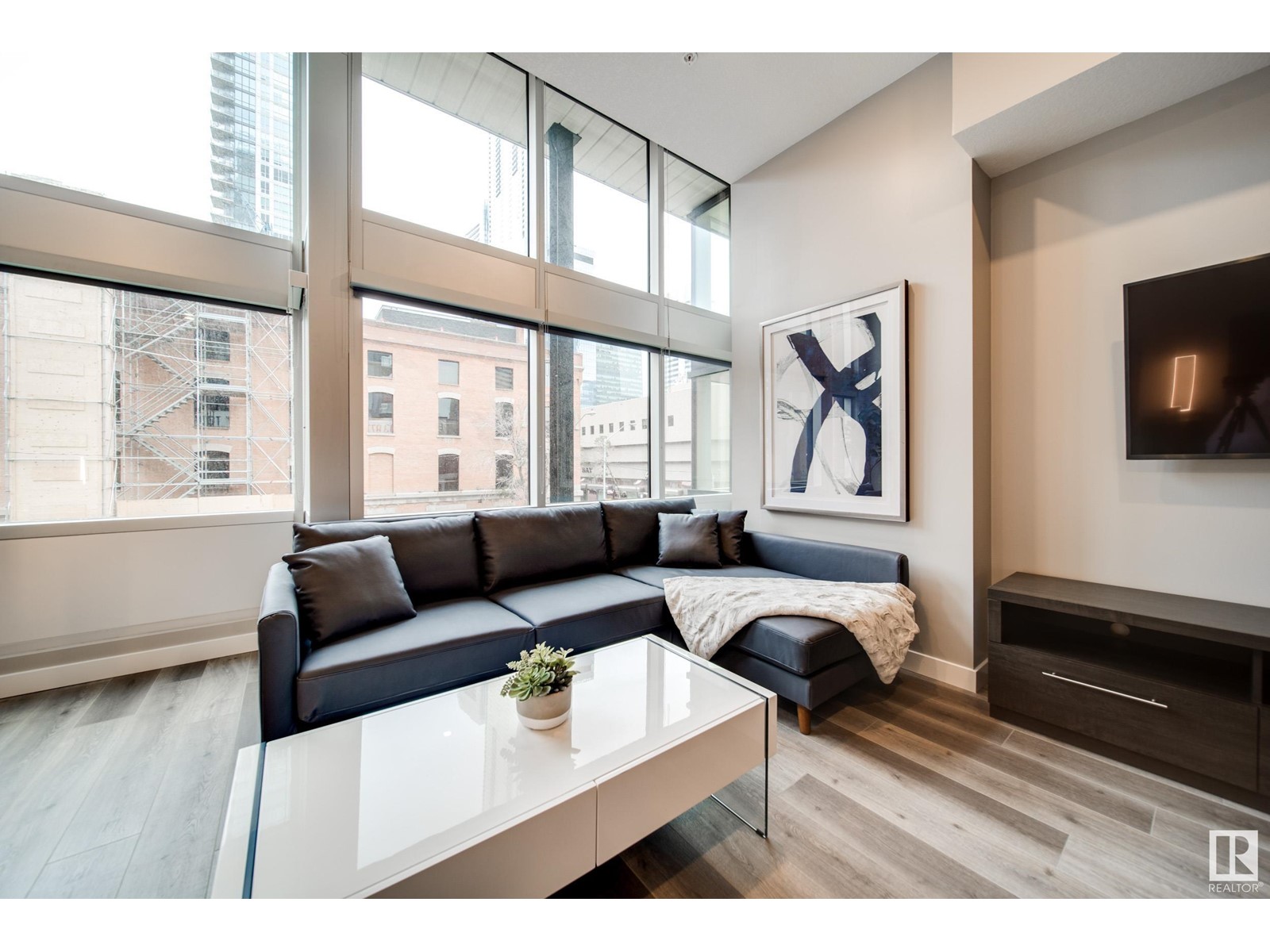 #301 10180 103 ST NW