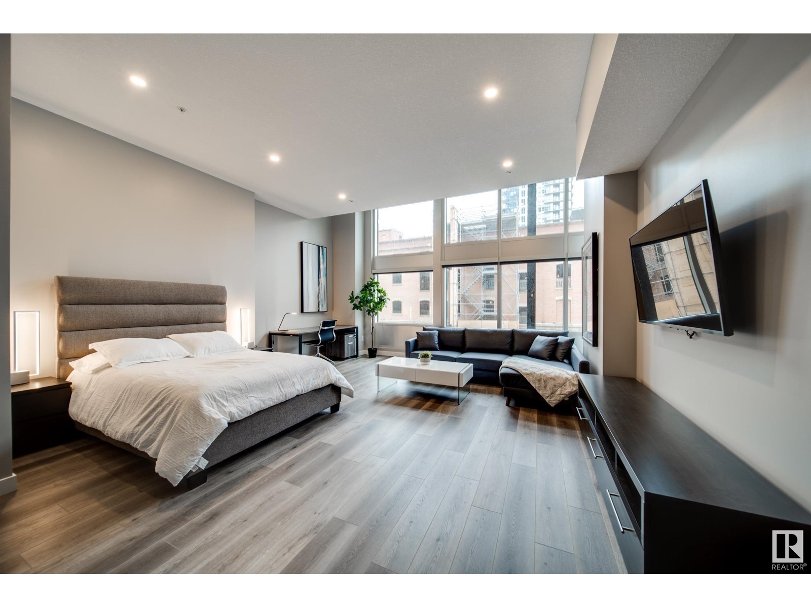 #301 10180 103 ST NW