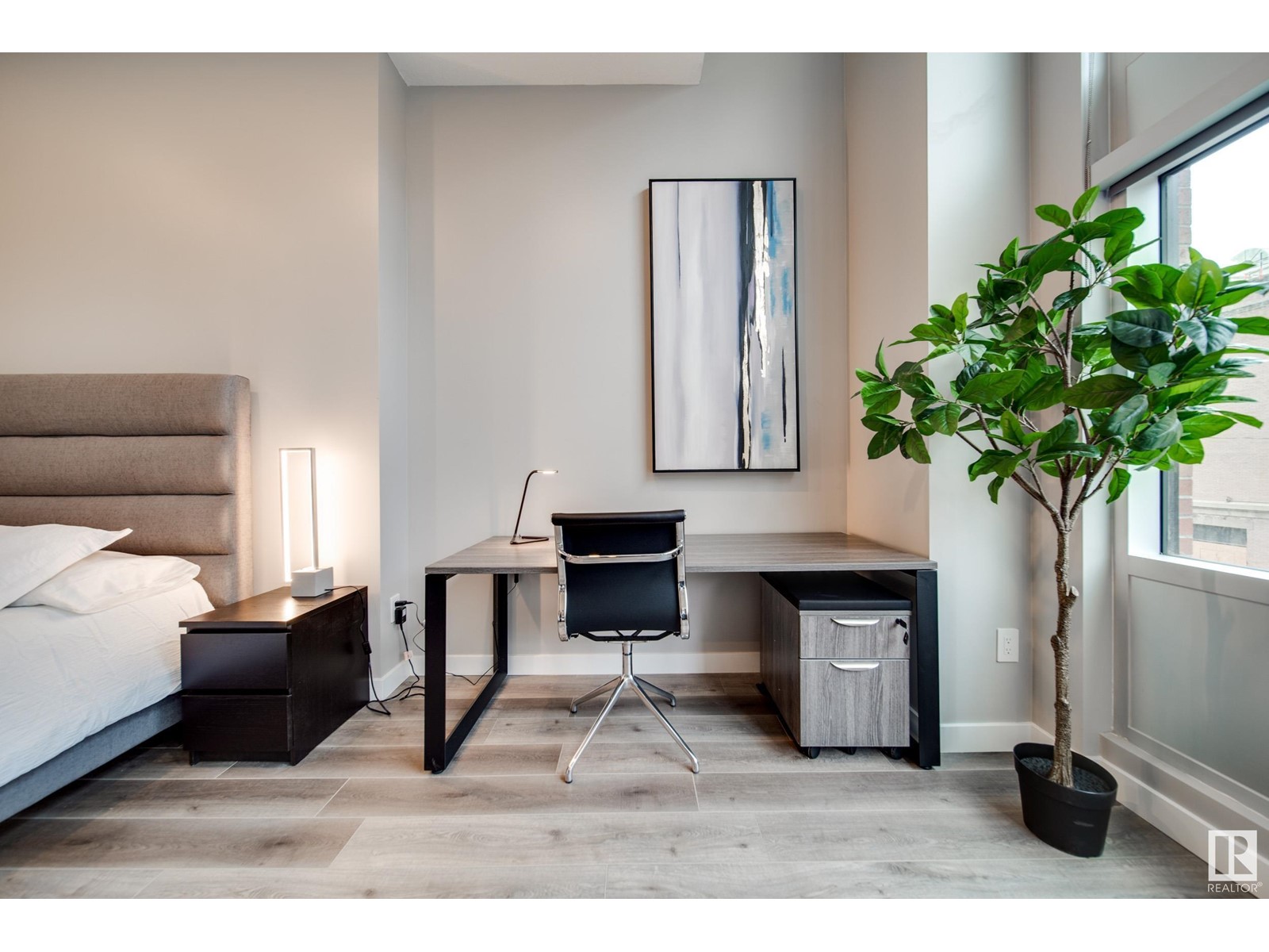 #301 10180 103 ST NW