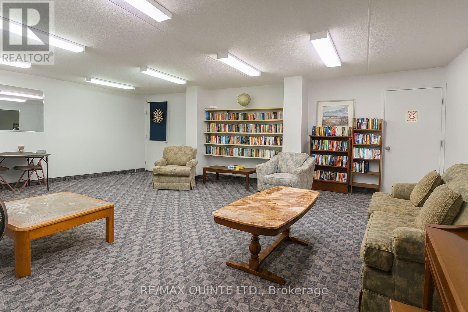 PH2 - 141 DUNDAS STREET