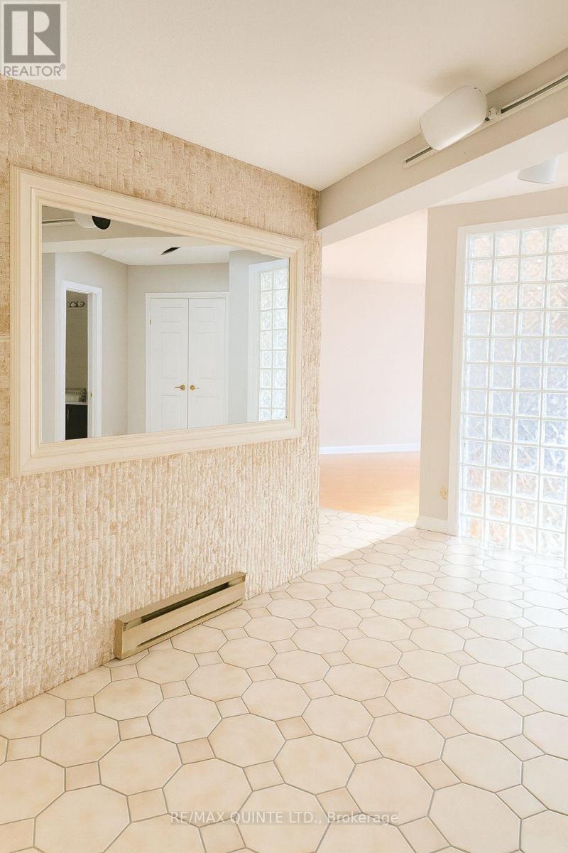 PH2 - 141 DUNDAS STREET