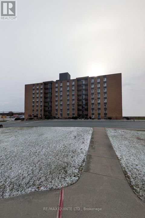 PH2 - 141 DUNDAS STREET Quinte West (Trenton Ward) ON K8V3P6