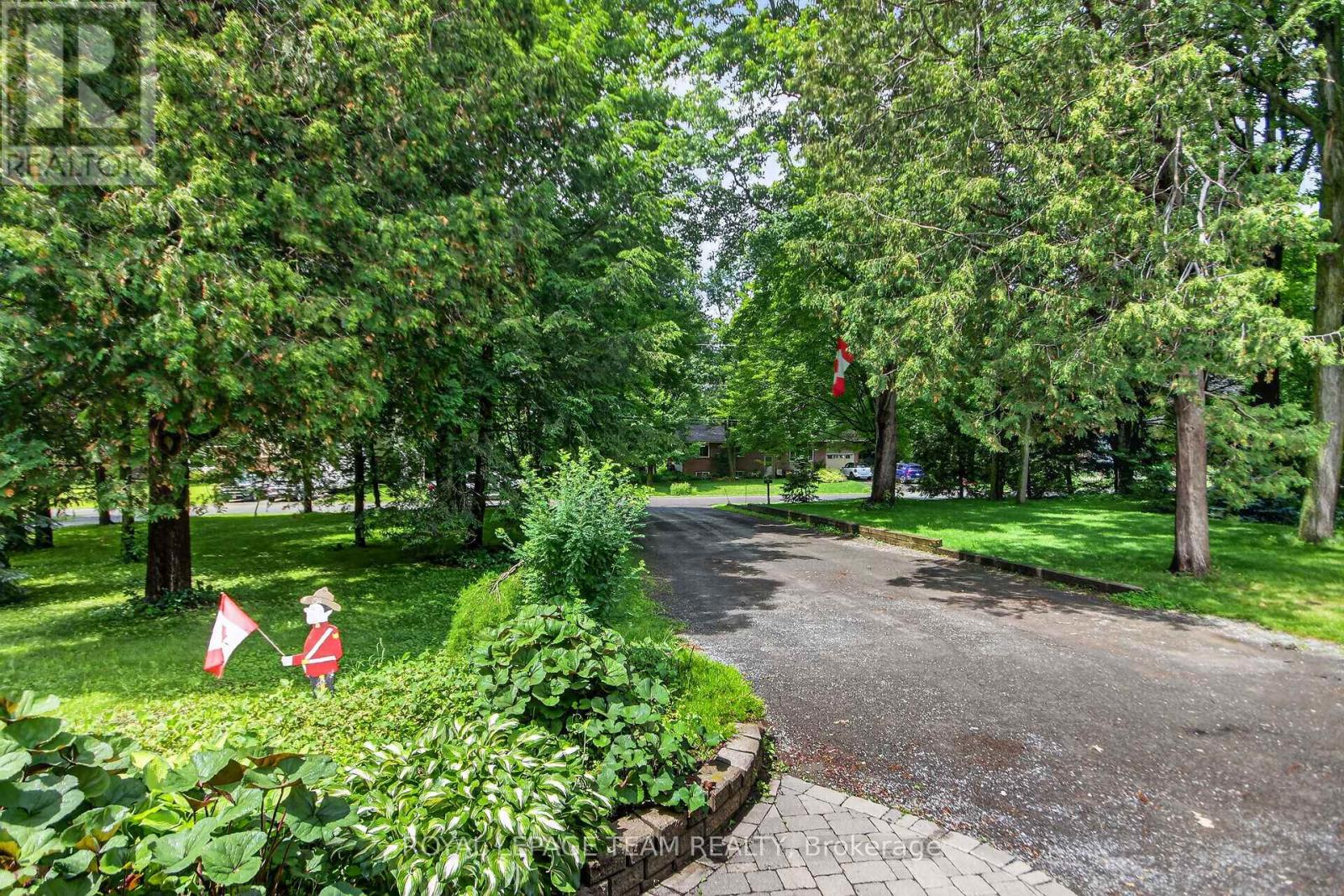 231 DES BOIS DRIVE