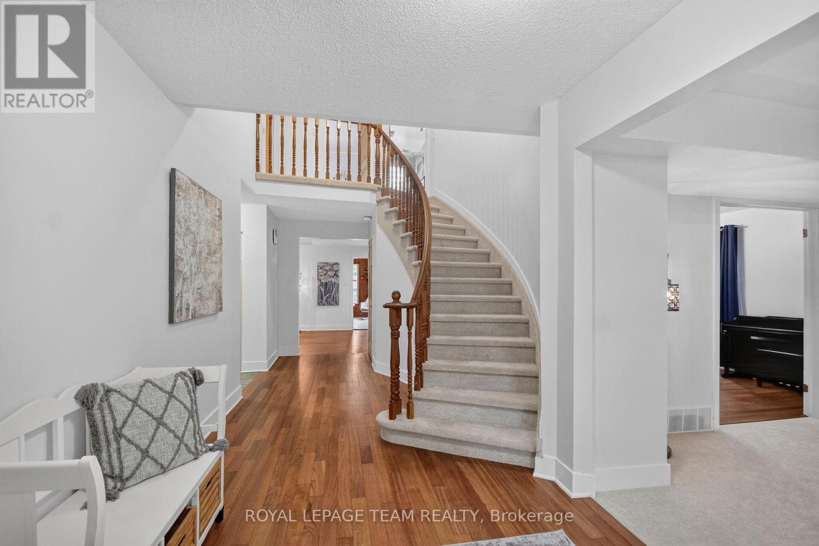 231 DES BOIS DRIVE