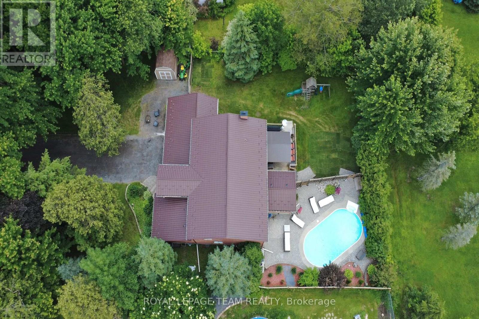 231 DES BOIS DRIVE