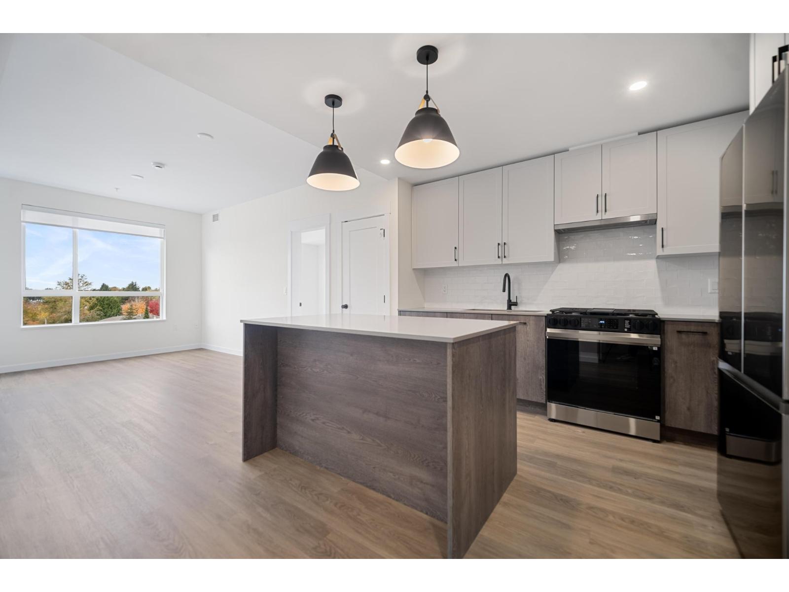 503 27215 ALDERGROVE TOWN CENTRE DRIVE