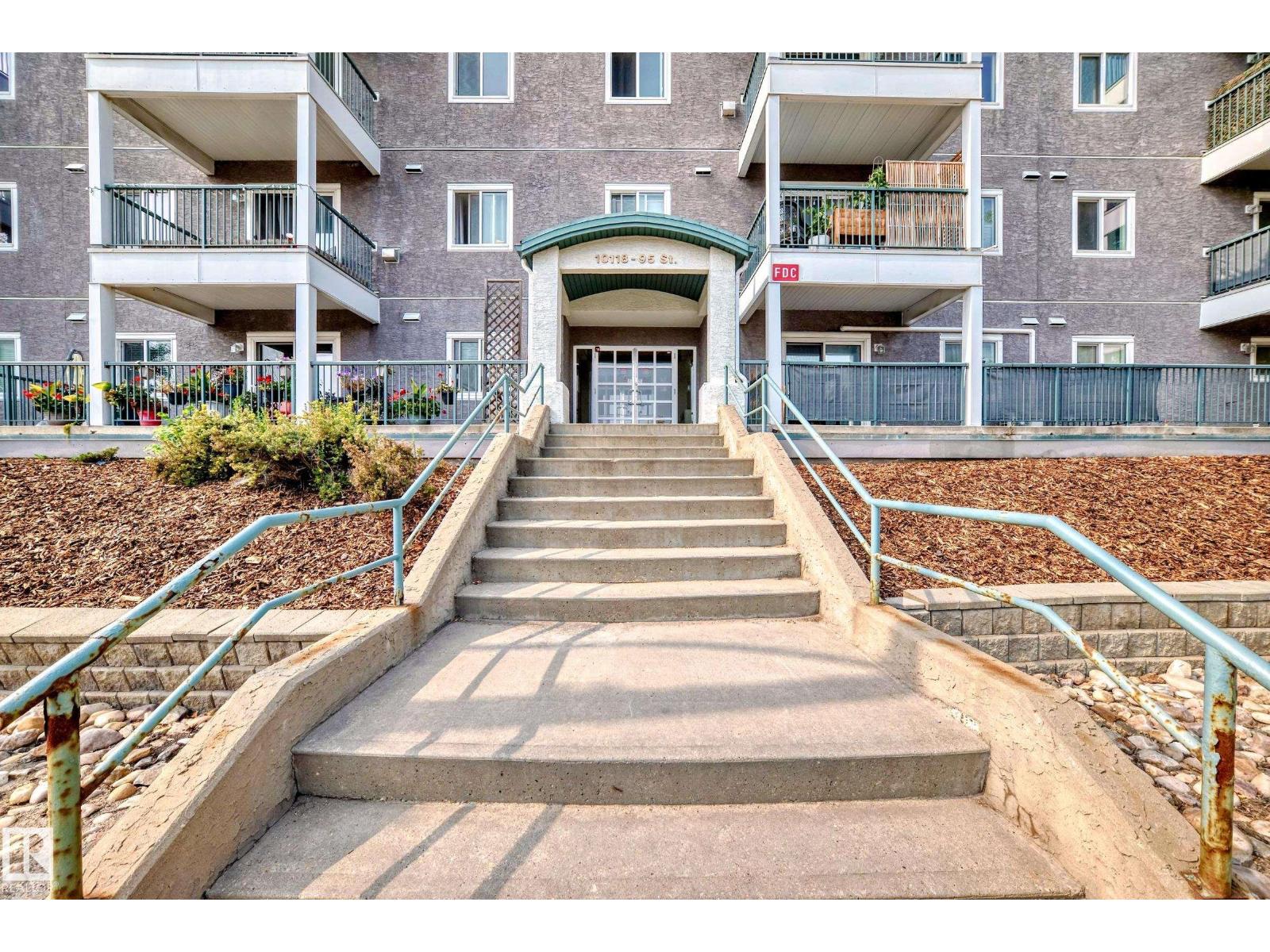 #307 10118 95 ST NW