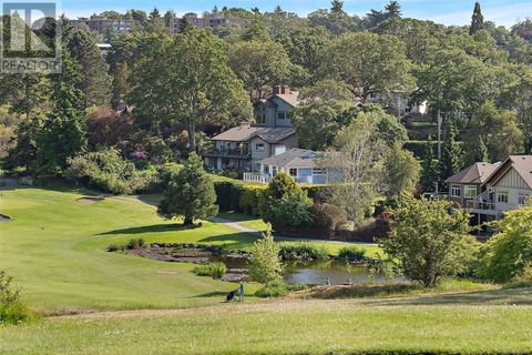 1483 Tolmie Pl Victoria BC V8P5J3
