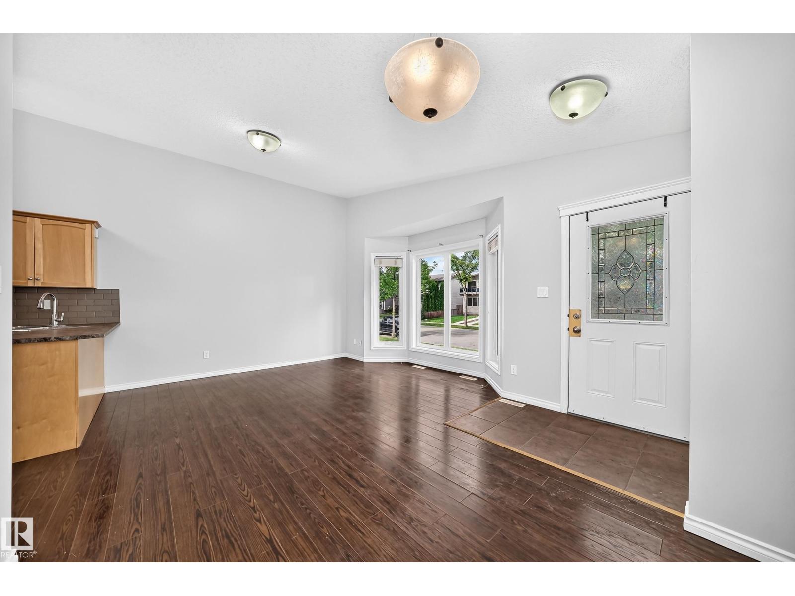 12124 122 ST NW