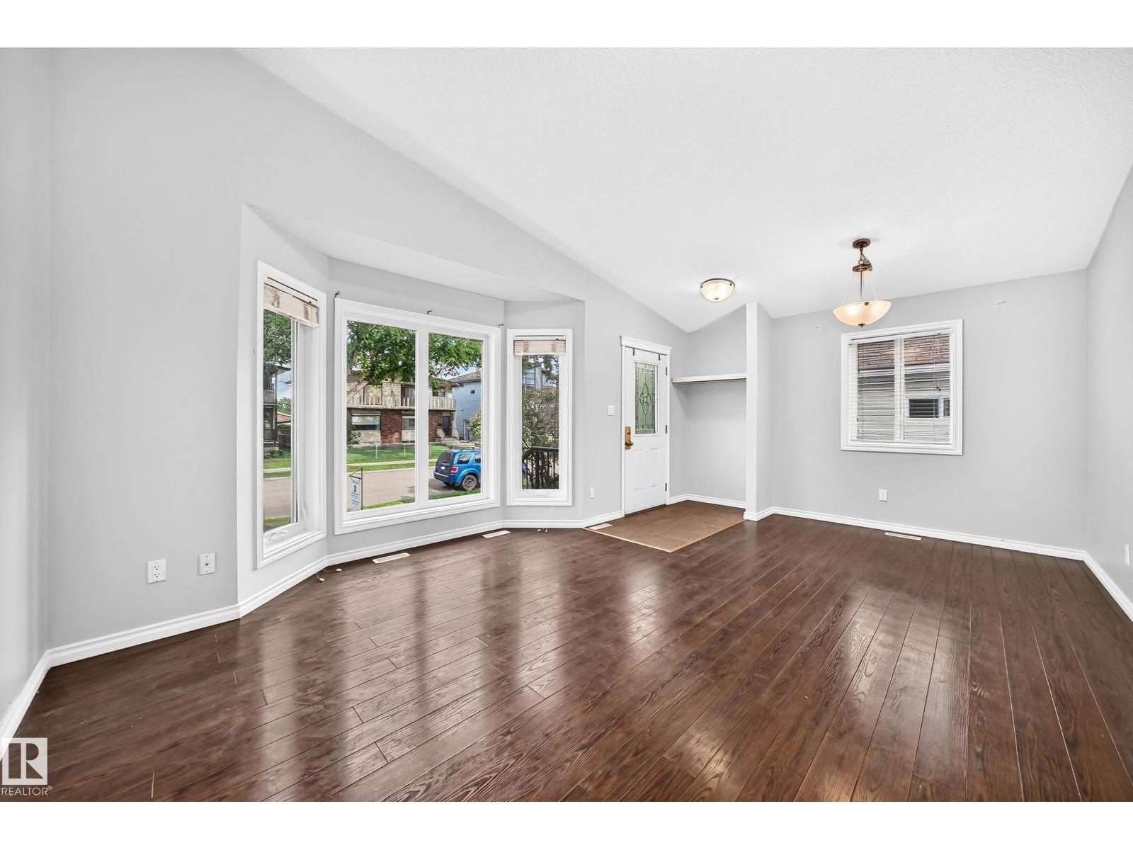 12124 122 ST NW