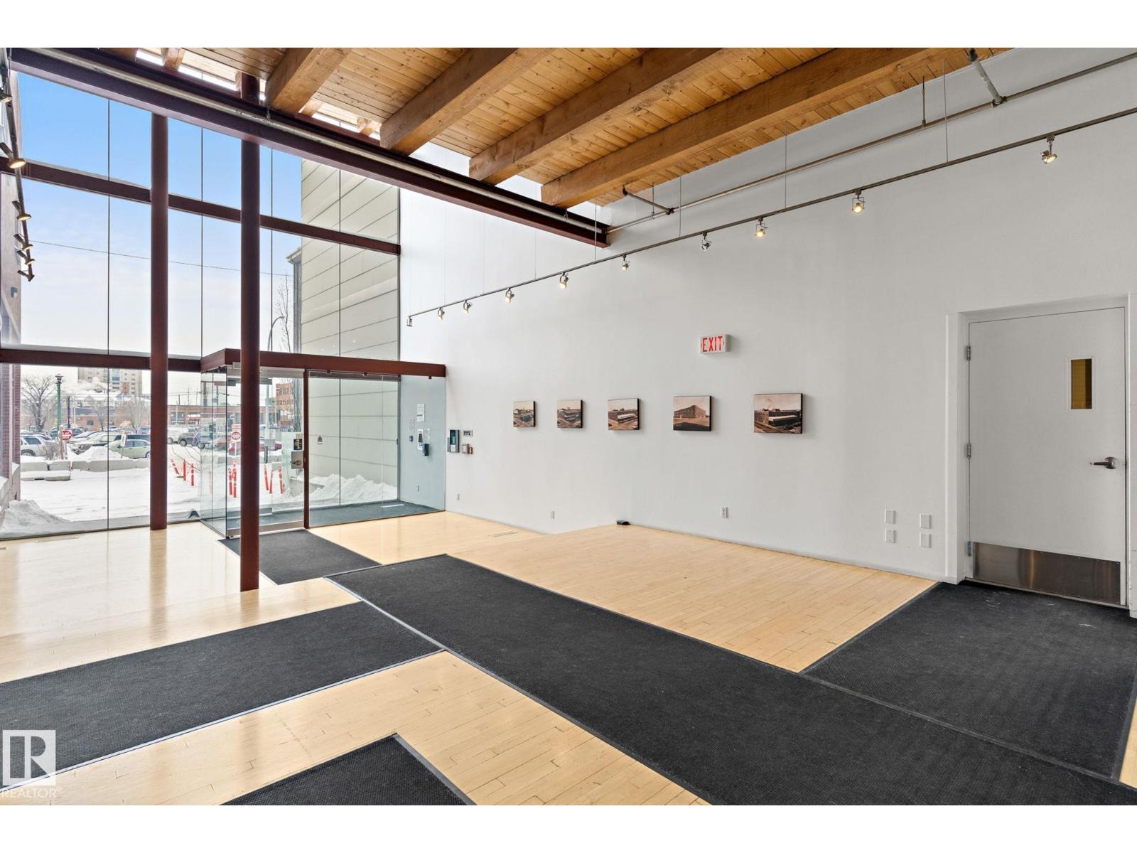 #213 10309 107 ST NW