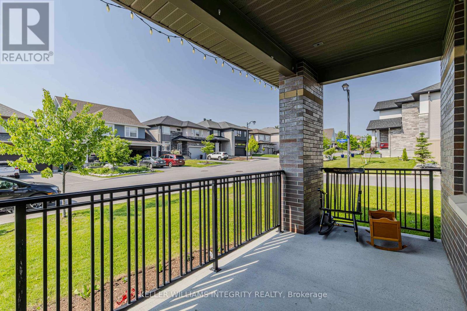 131 ESCARPMENT CRESCENT