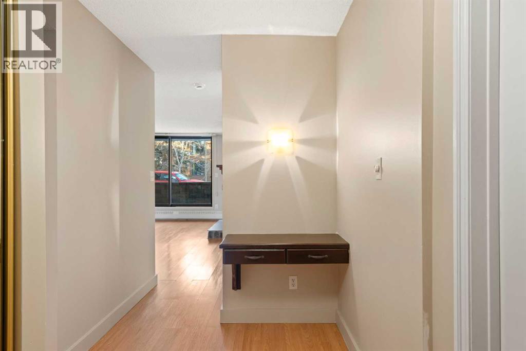 105, 345 4 Avenue NE