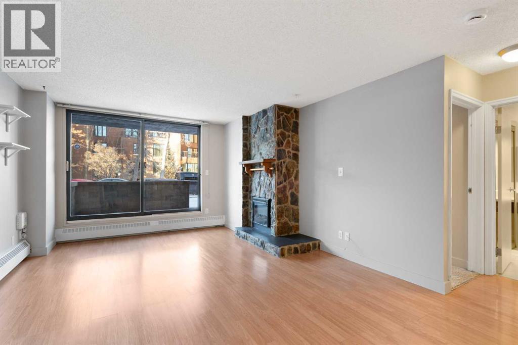 105, 345 4 Avenue NE