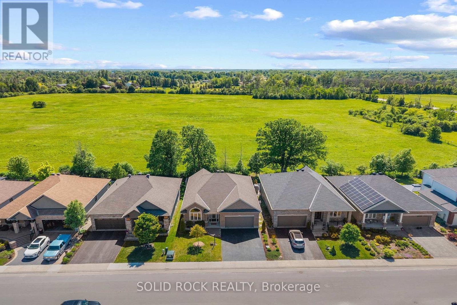 37 DULMAGE CRESCENT