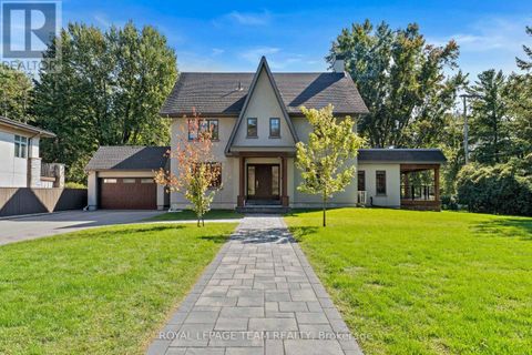 320 HILLCREST ROAD Ottawa ON K1M0M5
