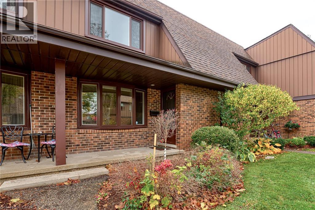 285 SANDOWNE Drive Unit# 9