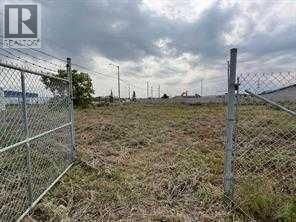 2535-2543 48 Avenue SE