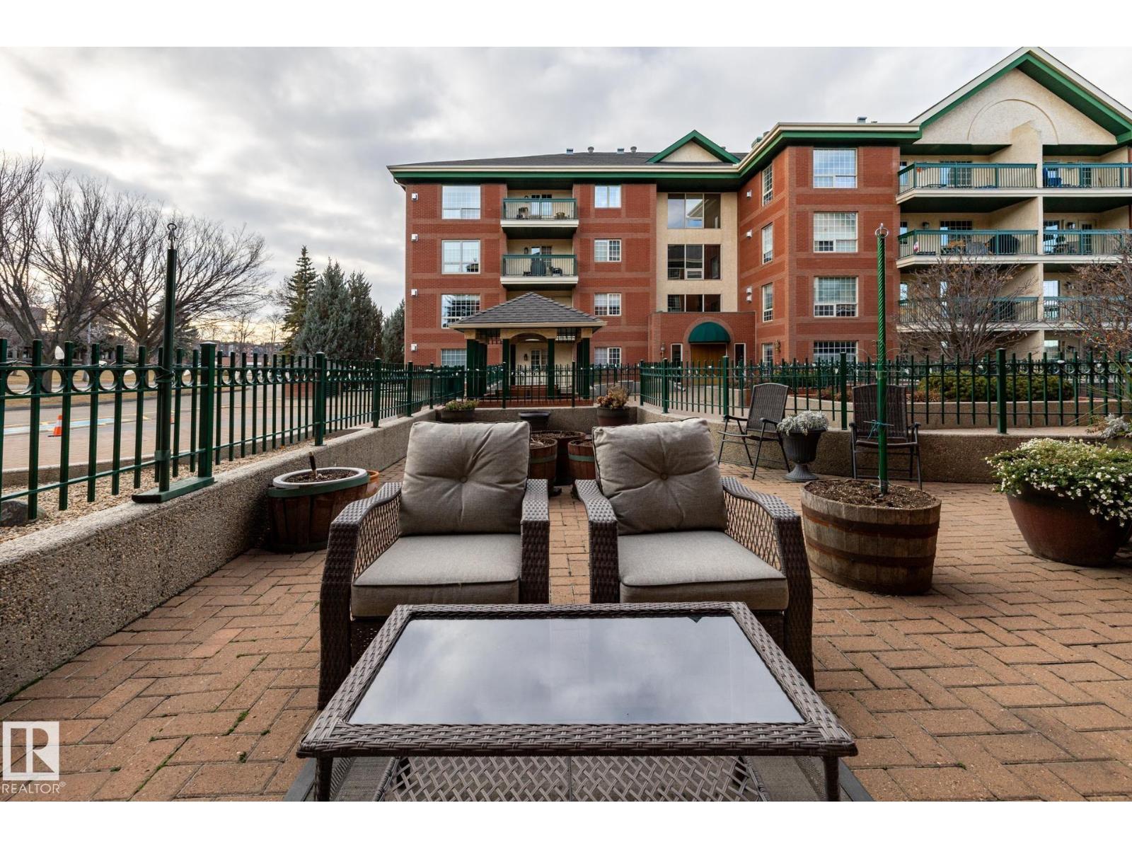 #102 37 SIR WINSTON CHURCHILL AV