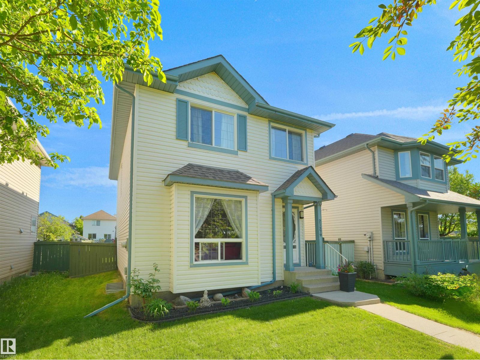 21379 89 AV NW