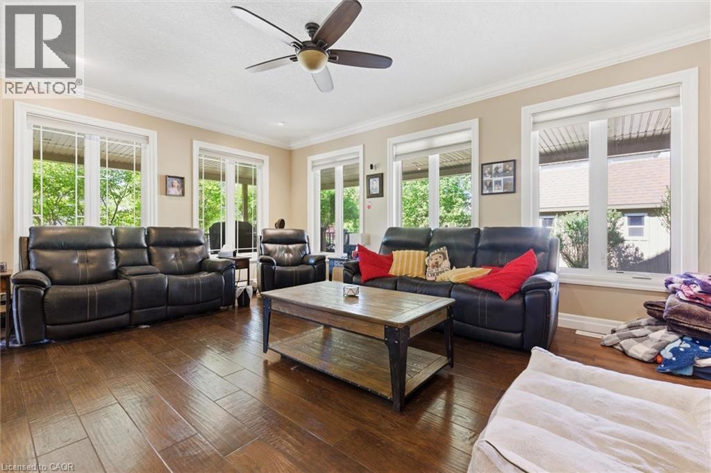 901 VALEBROOK Court