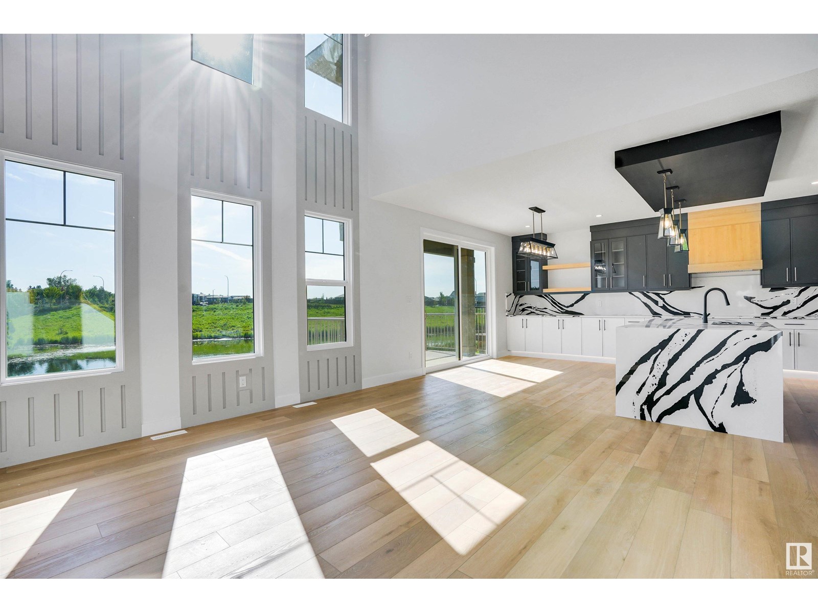 47 ROSEWOOD WY