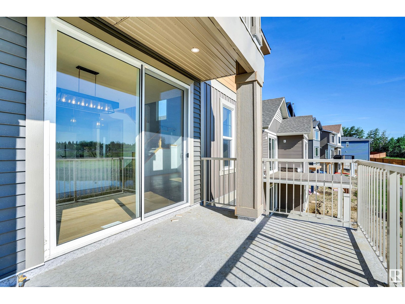 47 ROSEWOOD WY