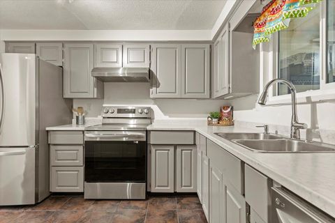 2 33951 MARSHALL ROAD Abbotsford BC V2S1L6