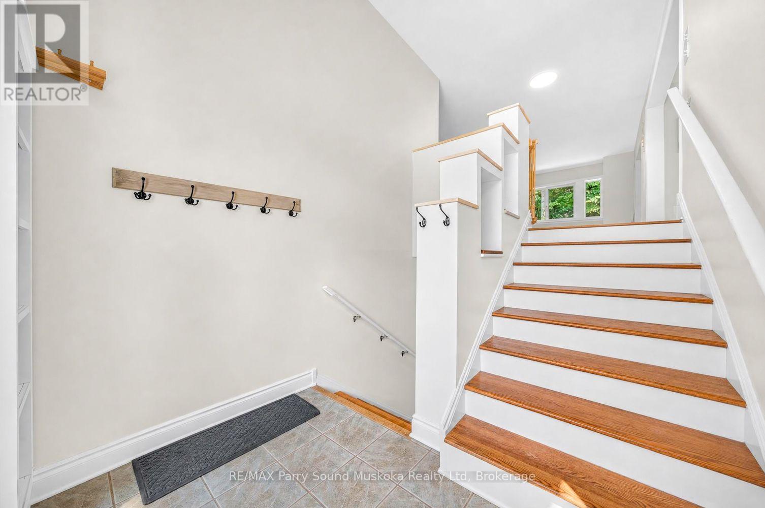 8 MOUNTAIN BASIN DRIVE