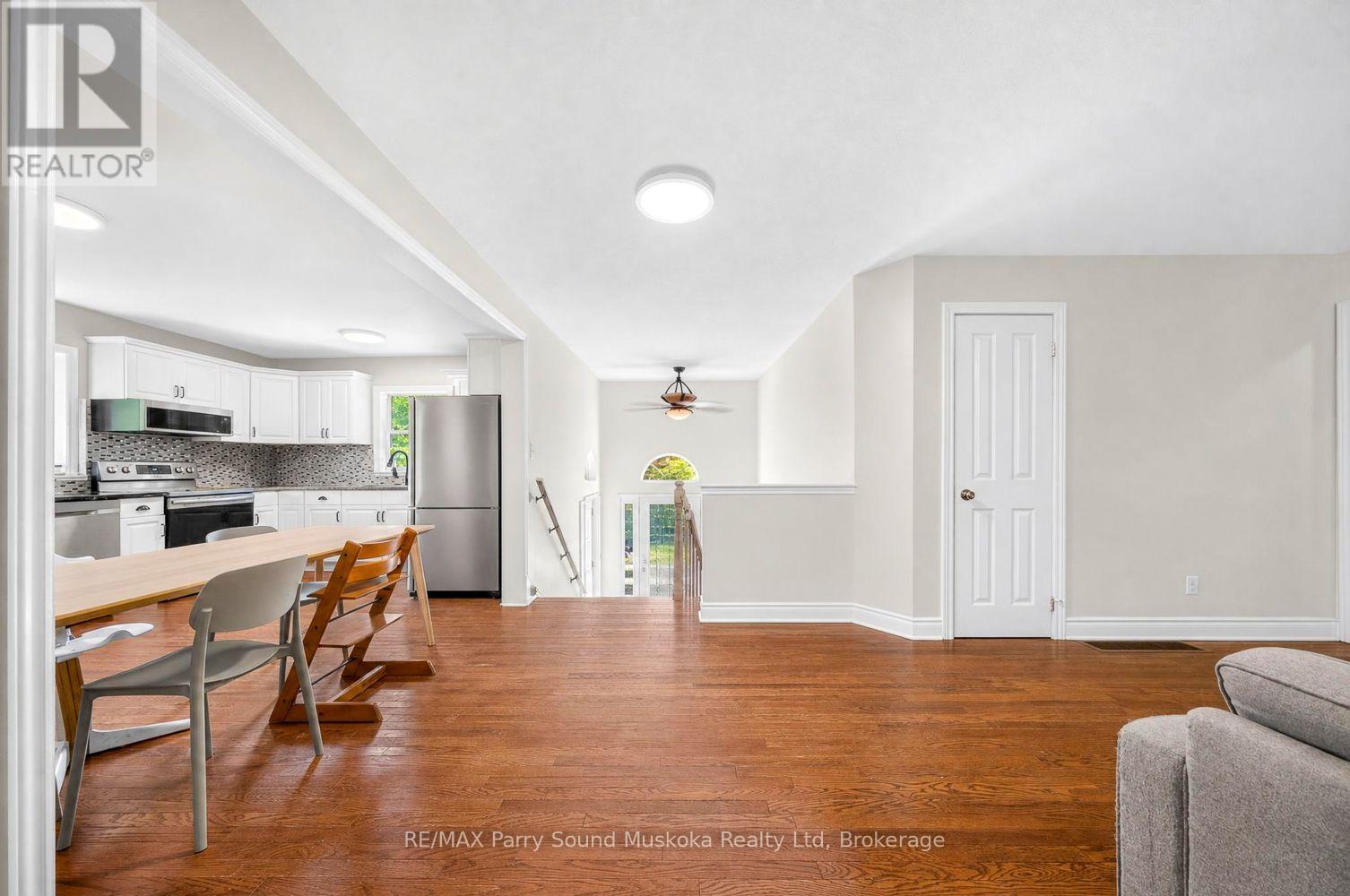 8 MOUNTAIN BASIN DRIVE