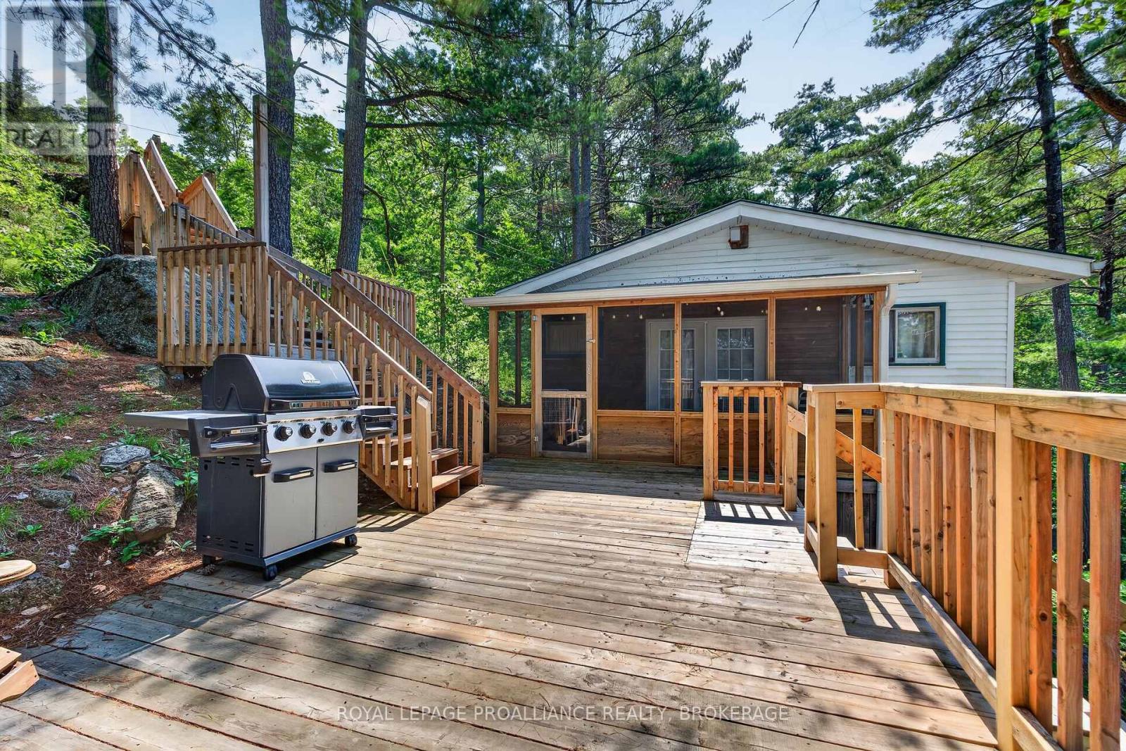 1149 TWIN ISLAND LANE