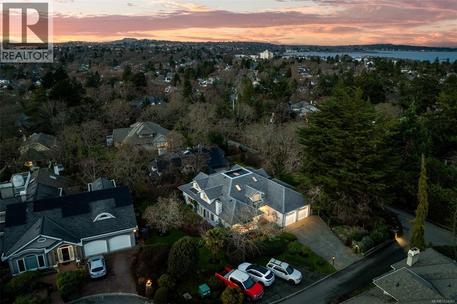 578 Island Rd