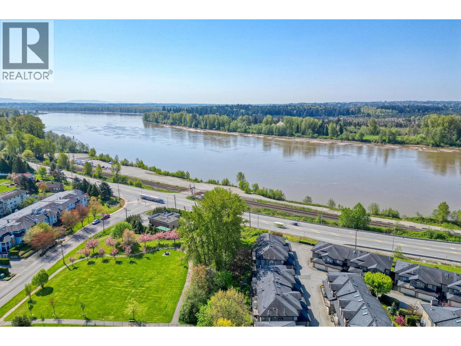 204 11595 FRASER STREET