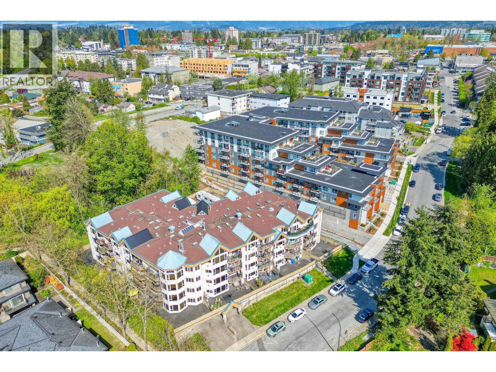 204 11595 FRASER STREET