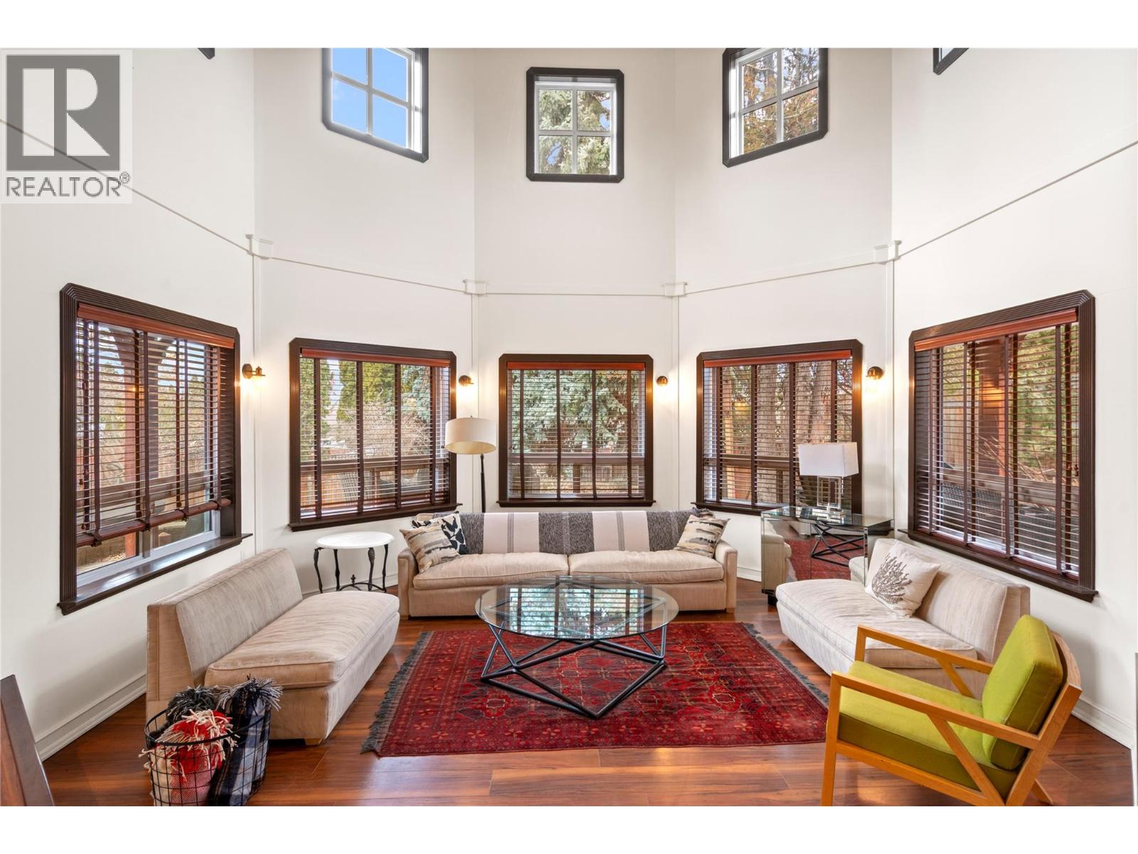 335 MIDDLE BENCH Road