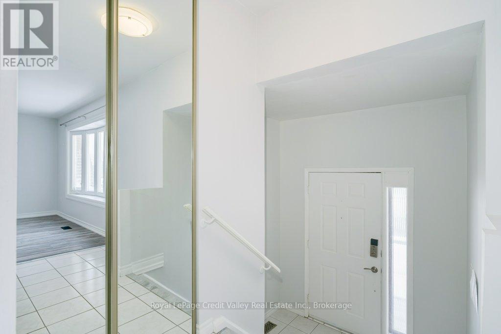 376 HANSEN ROAD N