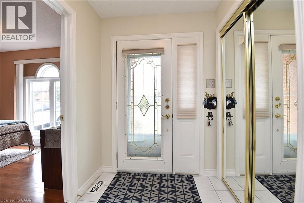 20 MEADOWLANDS Boulevard Unit# 8