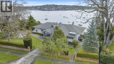 3565 Beach Dr Oak Bay BC V8R6M6