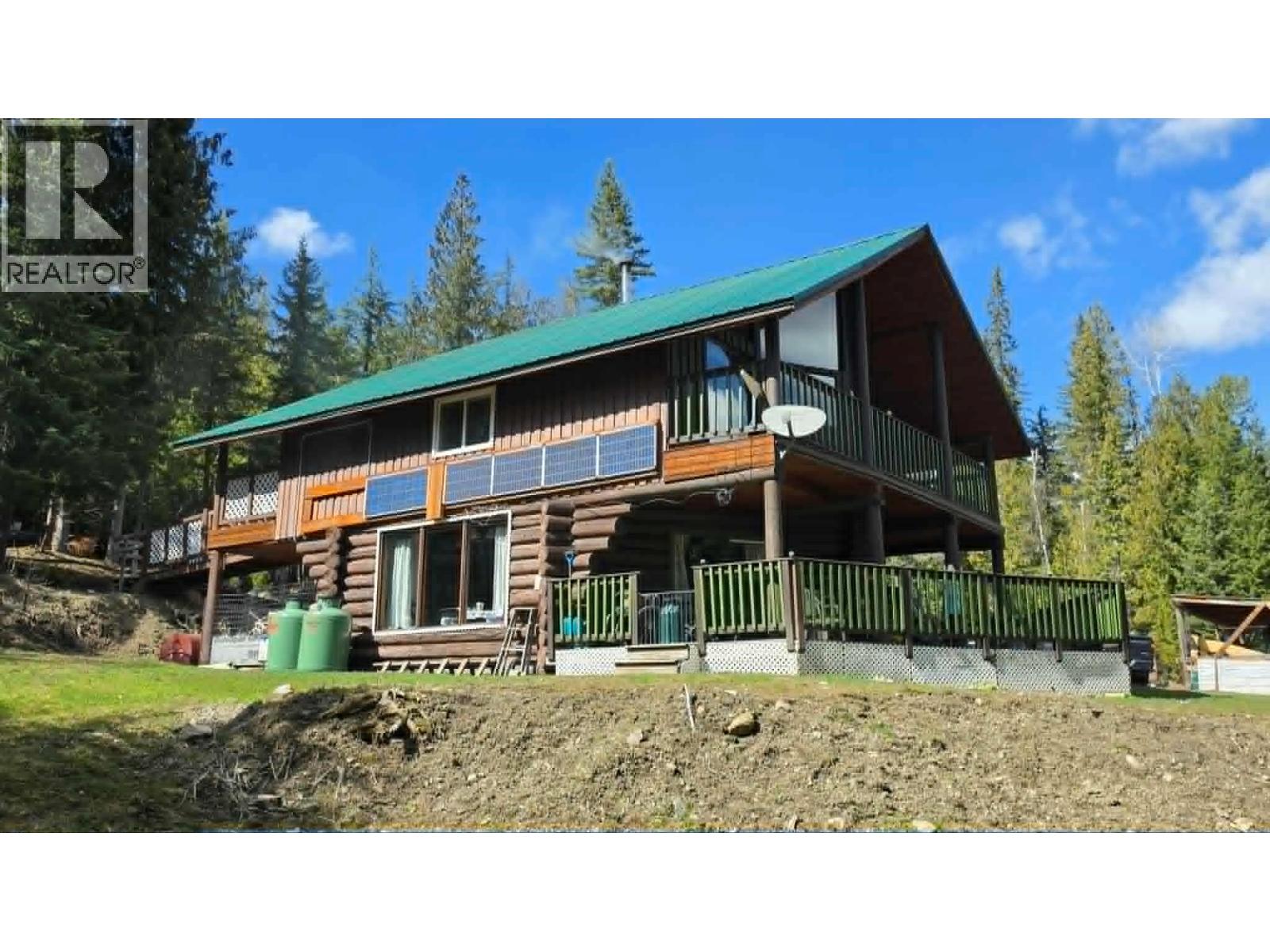 829 Bobbie Burns Road