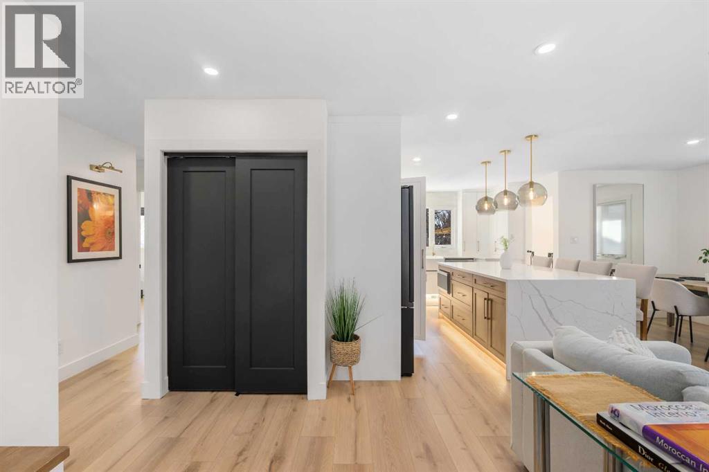 824 Canna Crescent SW