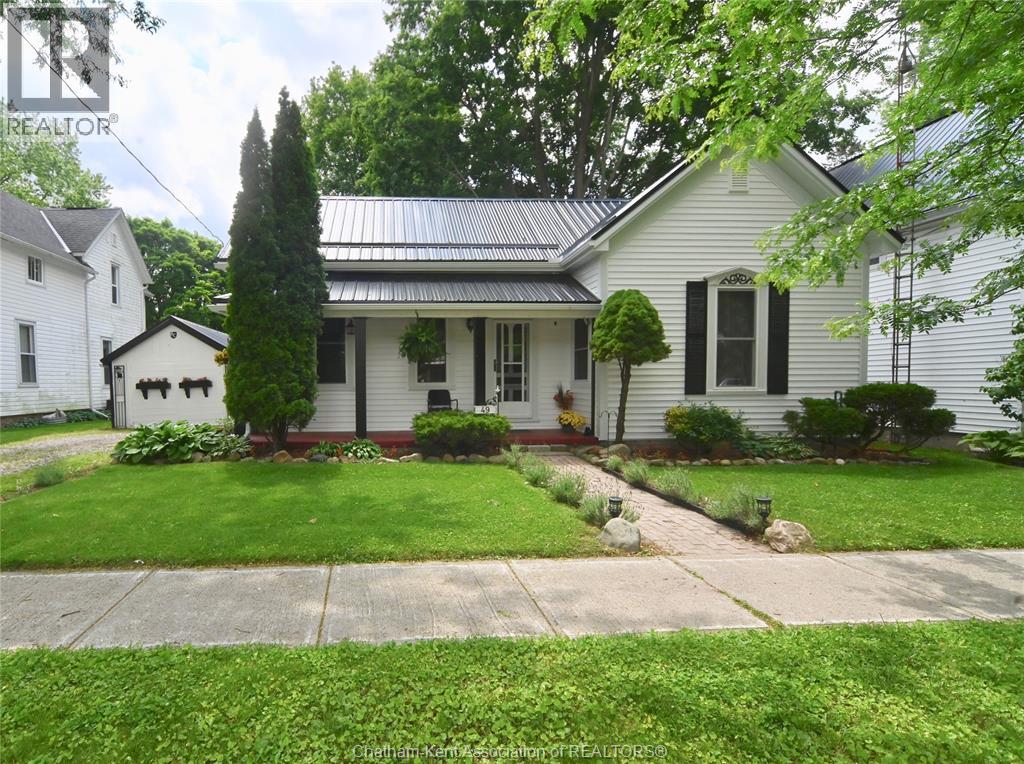 49 Erie STREET South