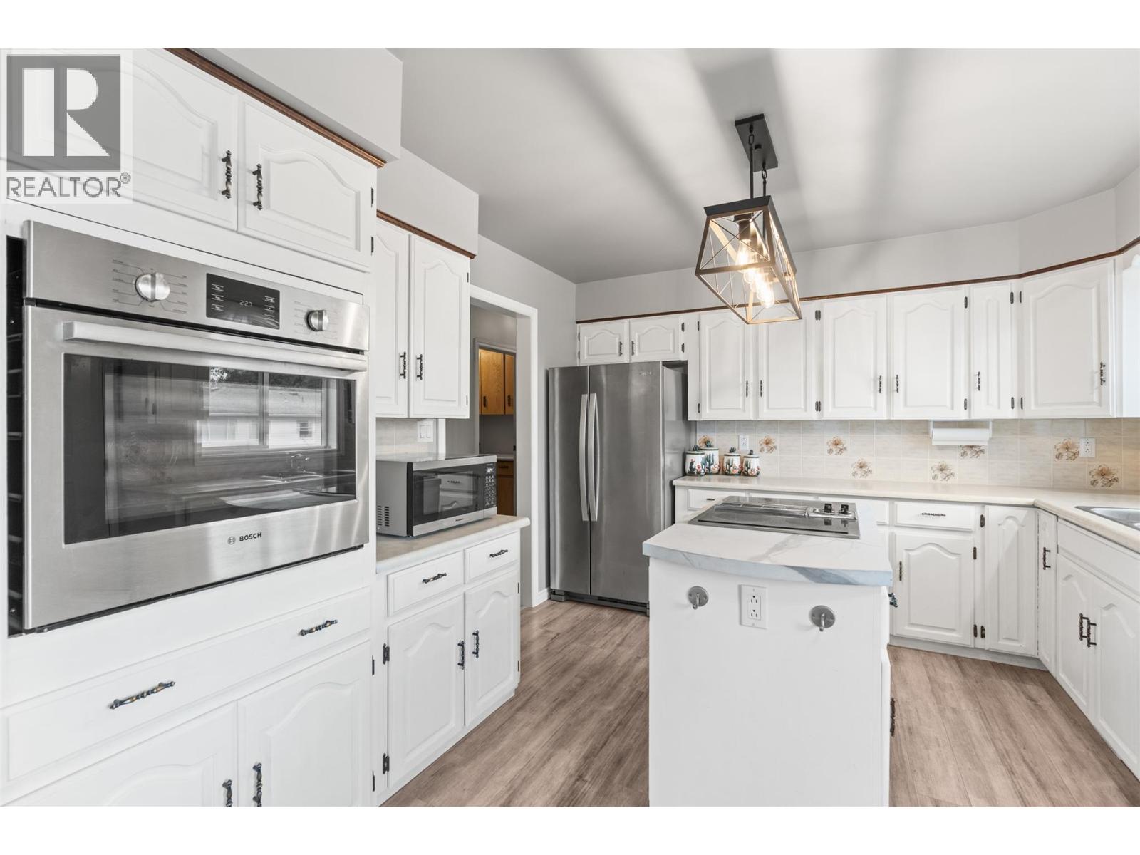 721 Granville Avenue