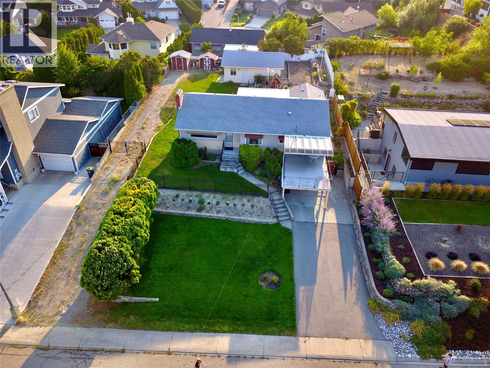 126 Grandview Street