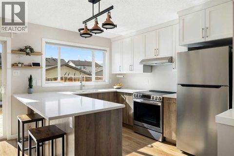 9 Elgin Mews SE Calgary AB T2Z4J9
