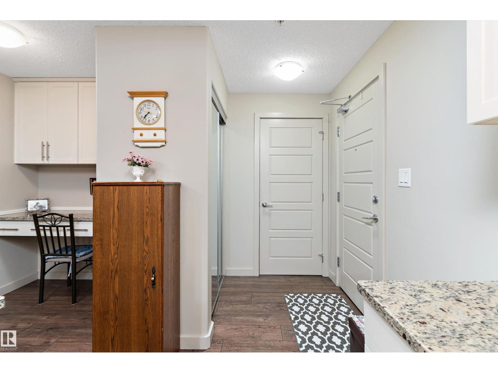 #213 5510 SCHONSEE DR NW